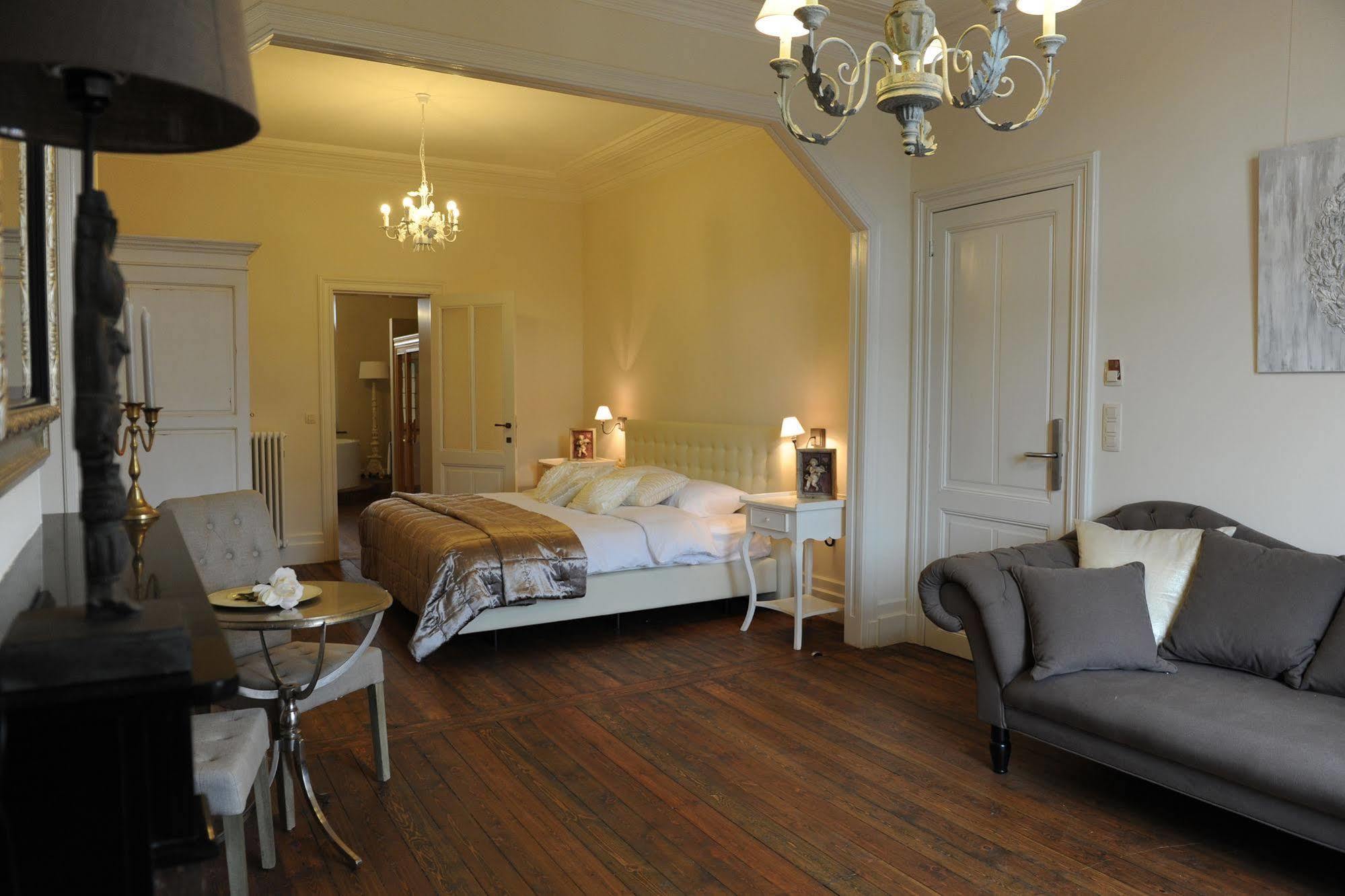 Charmehotel Saporis 3*